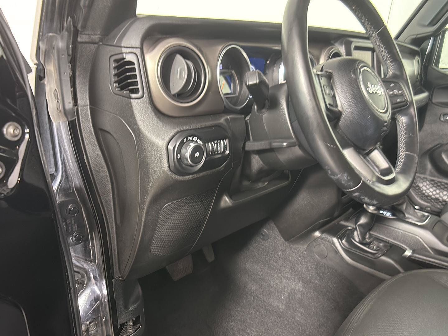 Used 2021 Jeep Wrangler Unlimited Sport AWD/4WD image 29