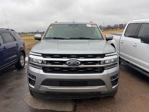 Used 2024 Ford Expedition Max Limited image 11