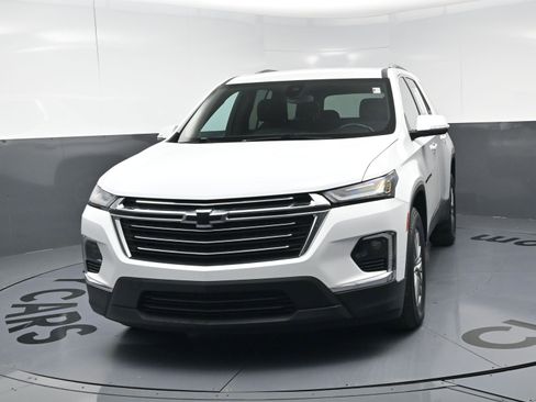 Certified 2022 Chevrolet Traverse LT image 5