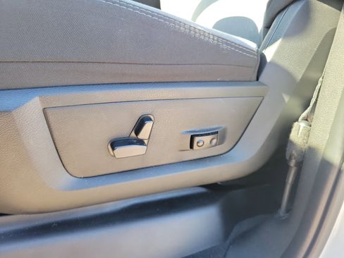 Used 2024 RAM 2500 Big Horn w/ Bed Utility Group image 11