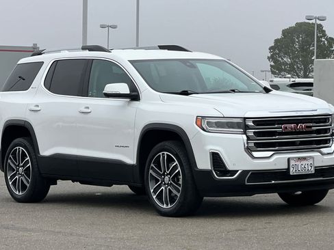 Used 2023 GMC Acadia SLT w/ Technology Package image 5