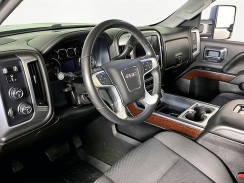 Used 2017 GMC Sierra 1500 SLE image 18