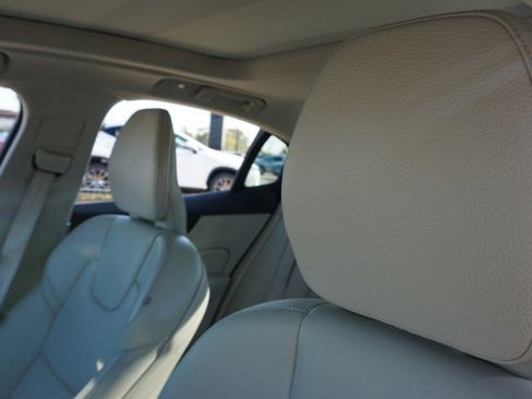 Used 2023 Volvo S60 B5 Plus w/ Climate Package image 21