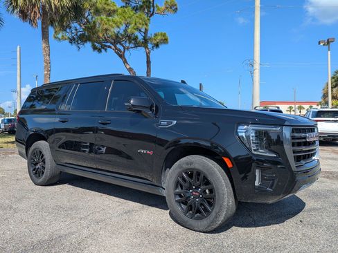 Used 2023 GMC Yukon XL AT4 w/ AT4 Premium Package AWD/4WD image 2