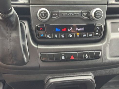 Used 2024 RAM ProMaster 2500 w/ Convenience Group FWD image 28