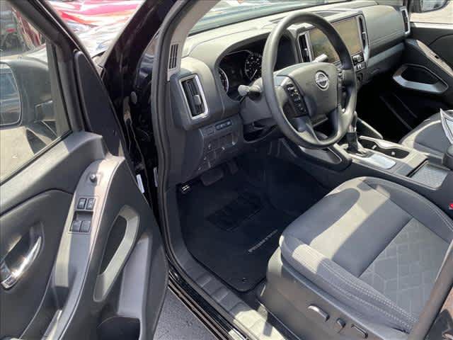 Certified 2025 Nissan Frontier SV RWD image 12