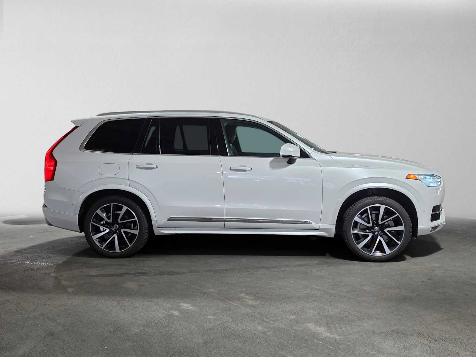 Used 2019 Volvo XC90 T6 Inscription w/ Advanced Package AWD/4WD image 2