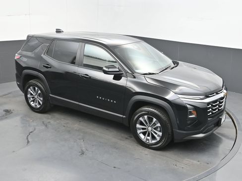 Used 2025 Chevrolet Equinox LT FWD image 23