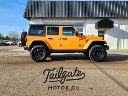 Used 2018 Jeep Wrangler Unlimited Sahara w/ Cold Weather Group