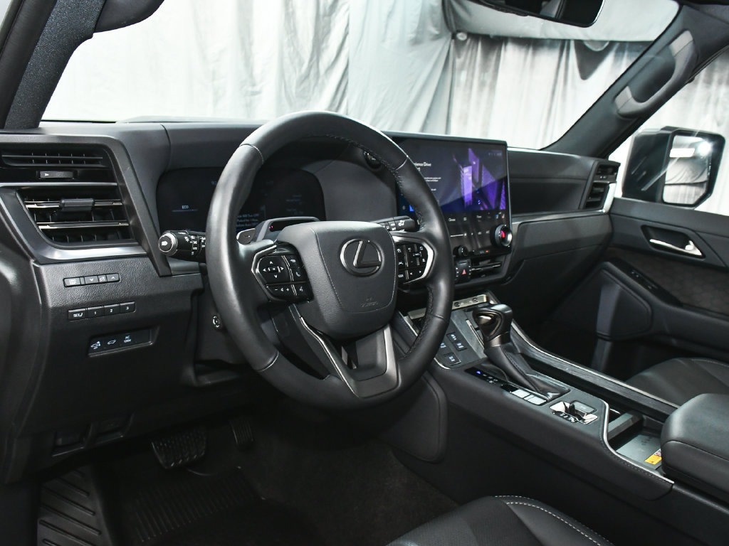 Used 2024 Lexus GX 550 w/ Accessory Package (Z1) AWD/4WD image 19