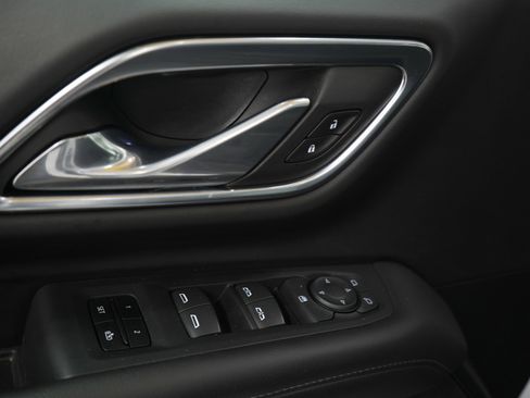 Used 2021 Chevrolet Tahoe Z71 image 23