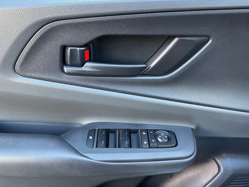 Used 2024 Toyota Prius LE image 12