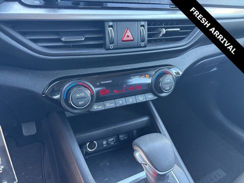 Used 2019 Kia Forte LXS image 8