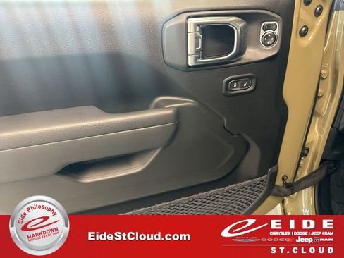 New 2026 Jeep Gladiator Sport image 14