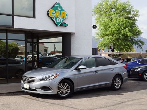 Used 2016 Hyundai Sonata SE image 3