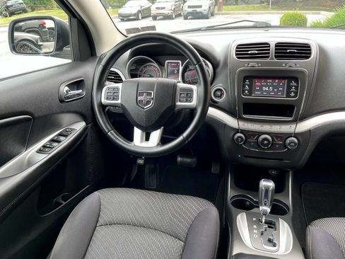 Used 2013 Dodge Journey SXT w/ Flexible Seating Group image 7