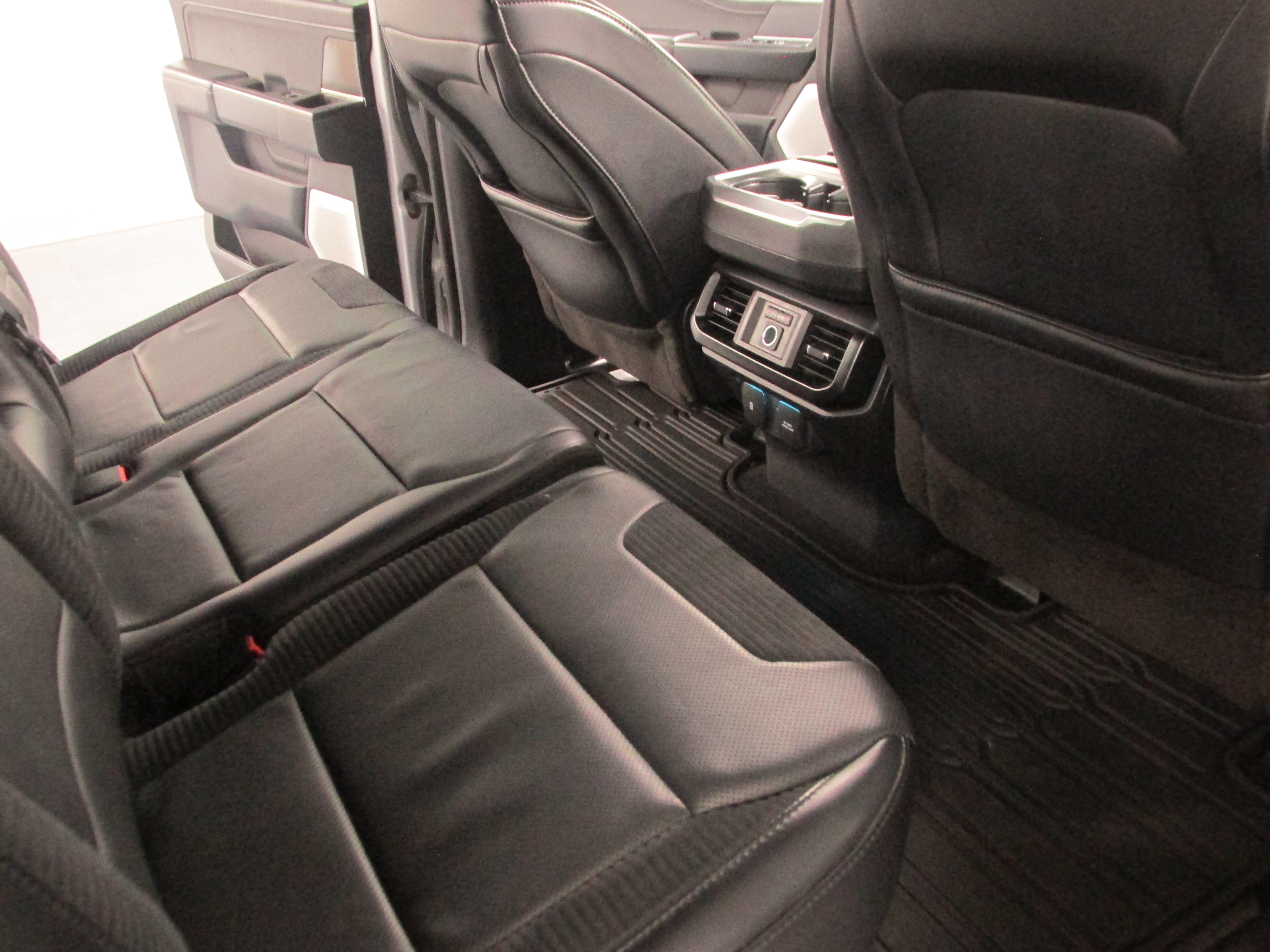 Used 2023 Ford F150 Raptor AWD/4WD image 26