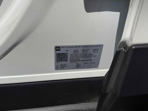 Used 2024 Chevrolet Blazer EV LT AWD/4WD image 37