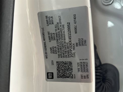 Used 2025 GMC Canyon AT4 image 38