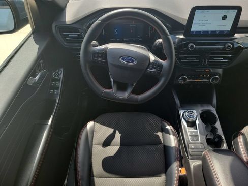 Used 2025 Ford Escape ST-Line Select AWD/4WD image 17