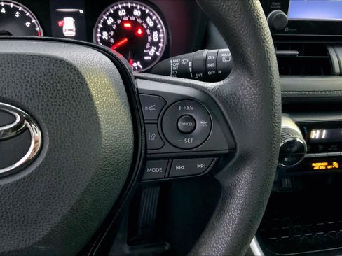 Used 2021 Toyota RAV4 XLE image 24