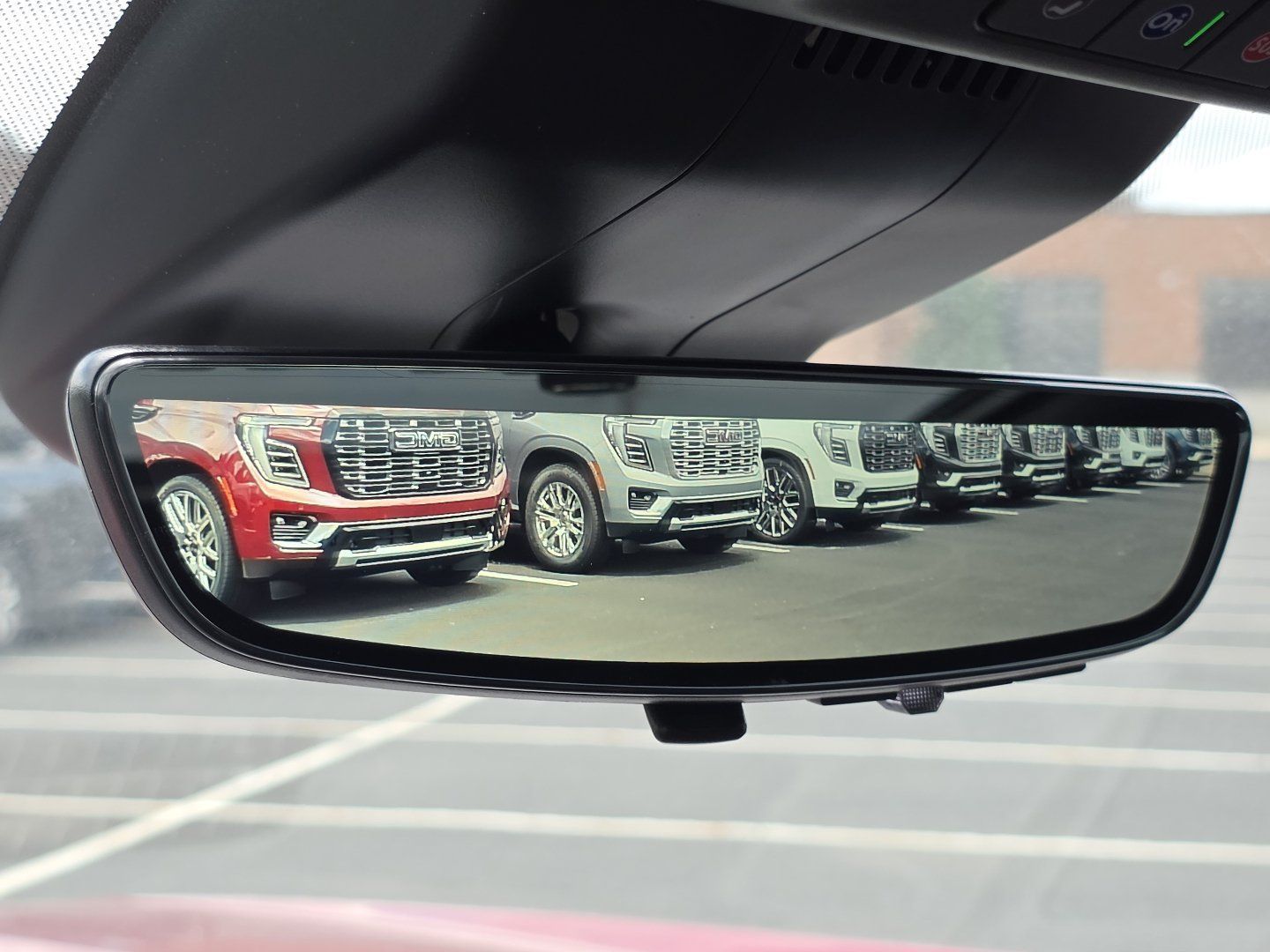 New 2026 GMC Yukon Denali w/ Denali Reserve Package AWD/4WD image 42