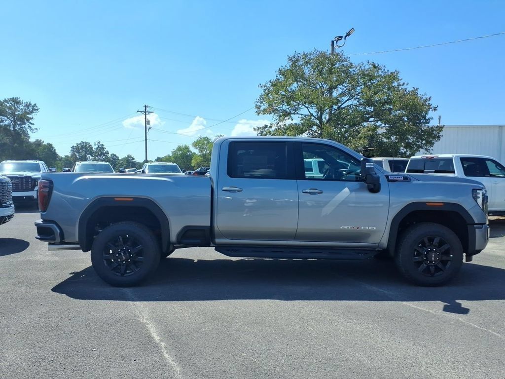 New 2026 GMC Sierra 2500 AT4 w/ Max Trailering Package AWD/4WD image 8