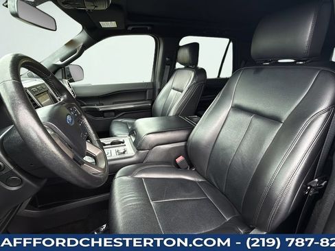Used 2019 Ford Expedition XLT w/ Equipment Group 202A AWD/4WD image 23