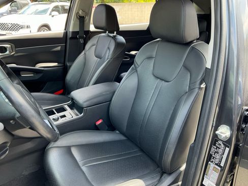 Used 2023 Kia Sorento EX FWD image 18