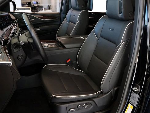 Used 2024 Cadillac Escalade ESV Premium Luxury AWD/4WD image 8