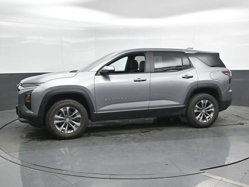 Used 2025 Chevrolet Equinox LT FWD image 7