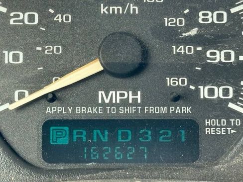 Used 2002 Chevrolet Silverado 2500 4x4 Crew Cab w/ Off-Road Skid Plate Pkg image 18