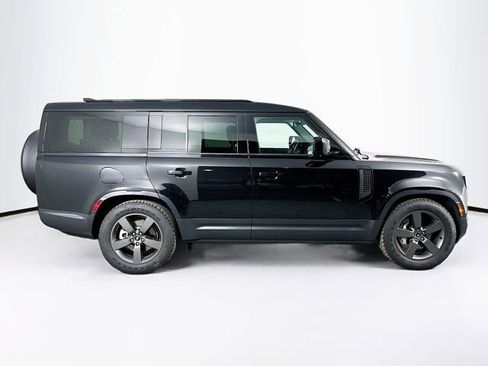 Used 2025 Land Rover Defender 130 S AWD/4WD image 4