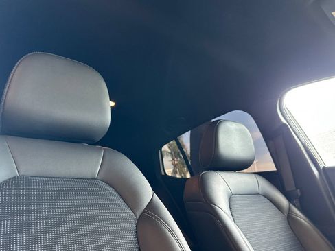 Certified 2025 Buick Envista Preferred FWD image 17