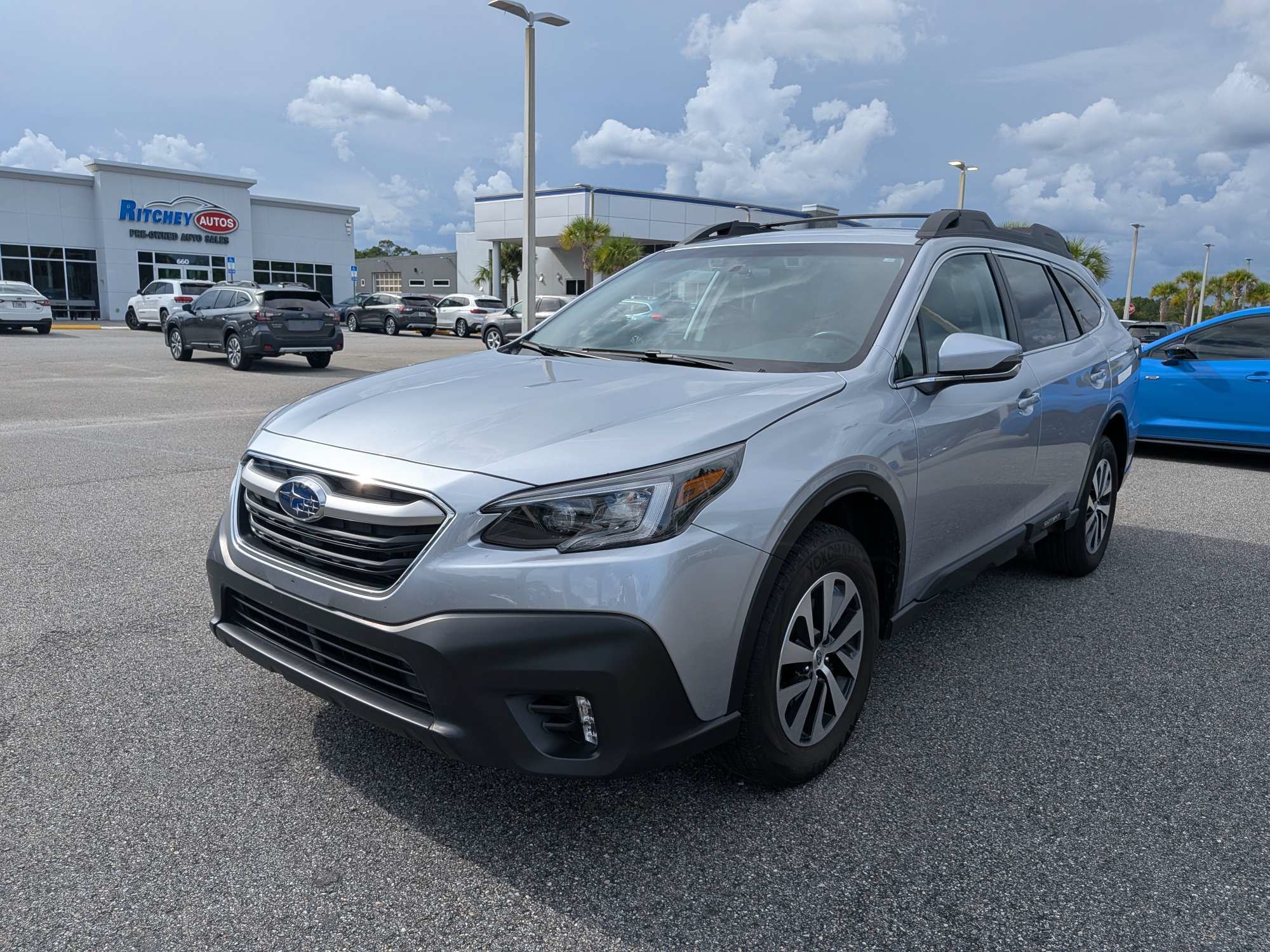Certified 2022 Subaru Outback Premium AWD/4WD image 8