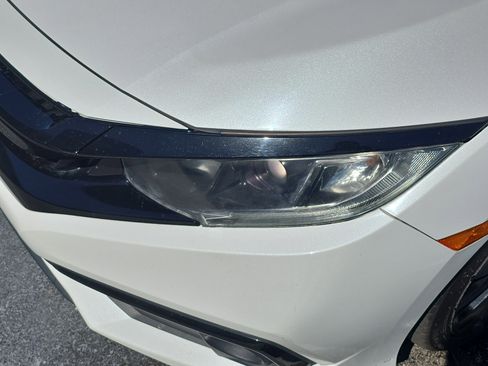 Used 2019 Honda Civic Sport image 5