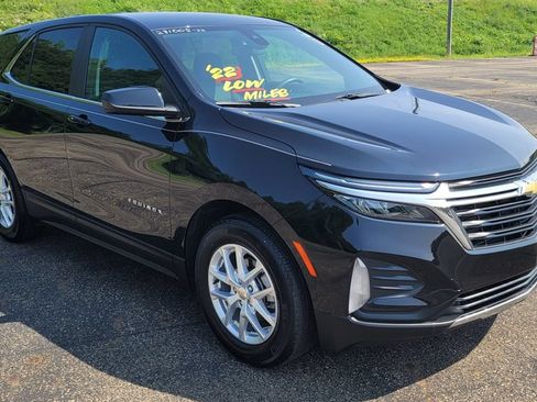 Used 2022 Chevrolet Equinox LT FWD image 2
