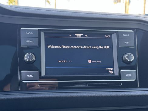 Used 2024 Volkswagen Jetta SE w/ Panoramic Sunroof Package image 26