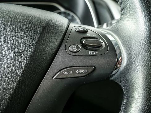 Used 2022 Nissan Murano SV image 11