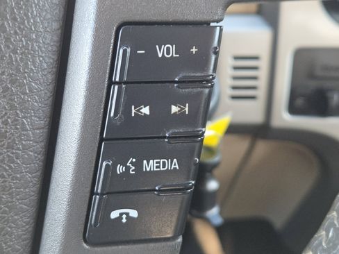 Used 2013 Ford F150 Lariat w/ Mid Equipment Group image 29