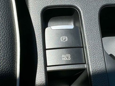 Certified 2024 Kia Forte GT-Line image 40