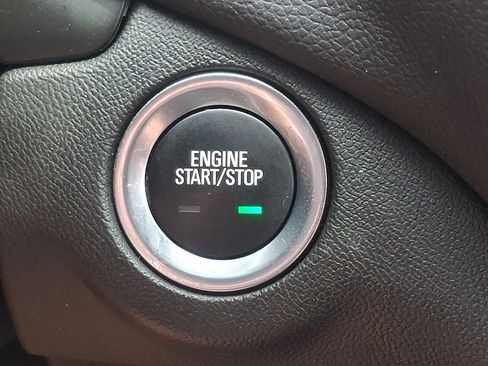 Used 2023 Chevrolet Equinox LT AWD/4WD image 22