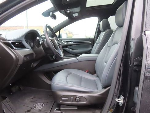 Used 2022 Buick Enclave Essence w/ Experience Buick Package AWD/4WD image 16