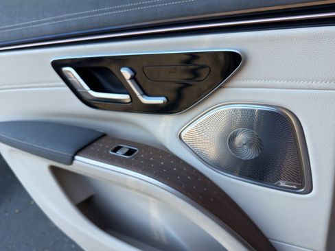 Used 2023 Mercedes-Benz EQS 580 4MATIC SUV image 41