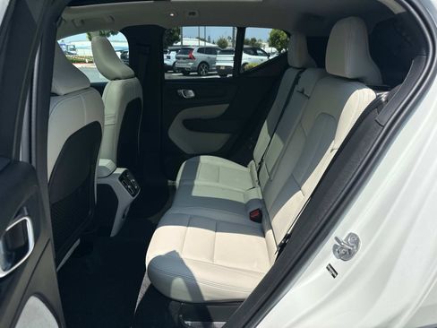 Certified 2026 Volvo XC40 B5 Plus w/ Protection Package Premier image 17