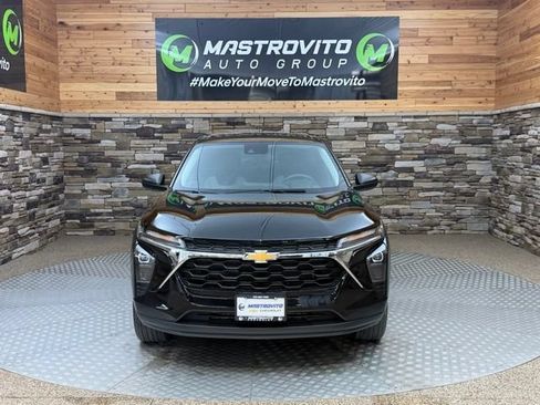 Used 2024 Chevrolet Trax LS FWD image 3