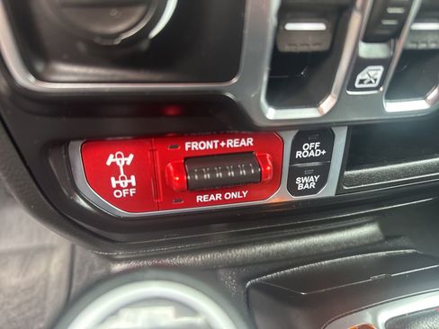 Used 2021 Jeep Wrangler Unlimited Rubicon image 24