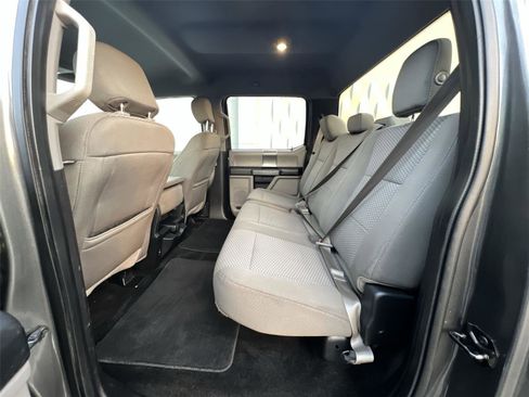 Used 2018 Ford F150 XLT w/ XTR Package image 25