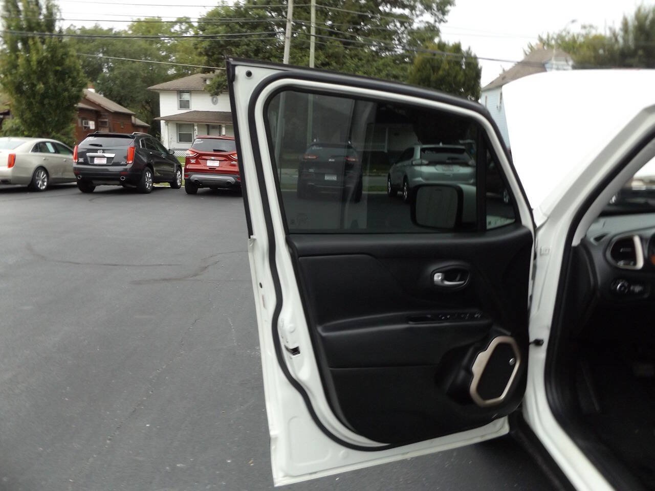 Used 2016 Jeep Renegade 75th Anniversary FWD image 20