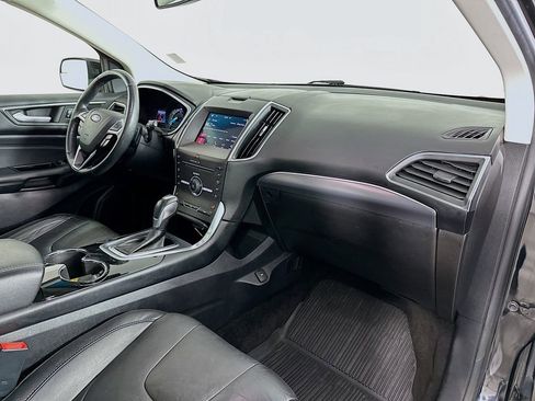 Used 2016 Ford Edge Titanium image 31